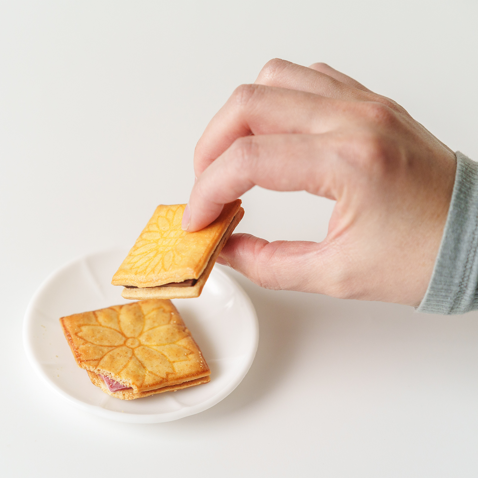 【3,500円購入毎にプレゼント】フランス人ショコラティエのチョコサンドクッキー🍫 ※非売品 ※単品購入不可 ※上限2点