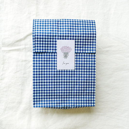Bouquet sticker and gingham paper bag